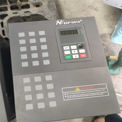 易驱CV3100-11KW变频器两台，成色自定义，功能，（憨憨电子）