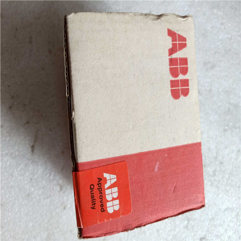议价~ABB模拟模块AI523 B9库存未开封，。