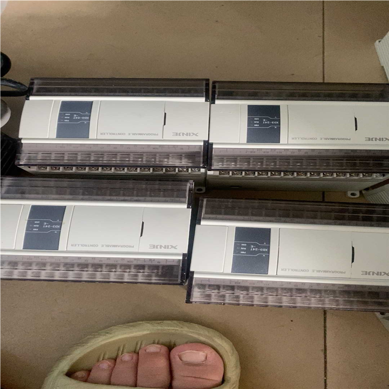 信捷XD3-24T-E，功能包好已经测试，成色实物拍摄，只有~议价