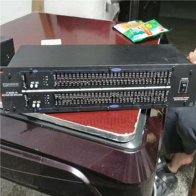 议~MBE   EQ-231均衡器,功能正常,成色很新,有的