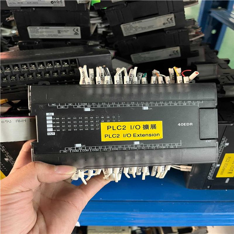 议价成色漂亮 原装欧姆龙PLC  CP1W-40EDR. 。实物