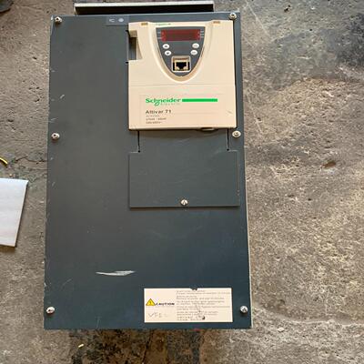 议~变频器37KW，ATV71HD37N4Z，拆