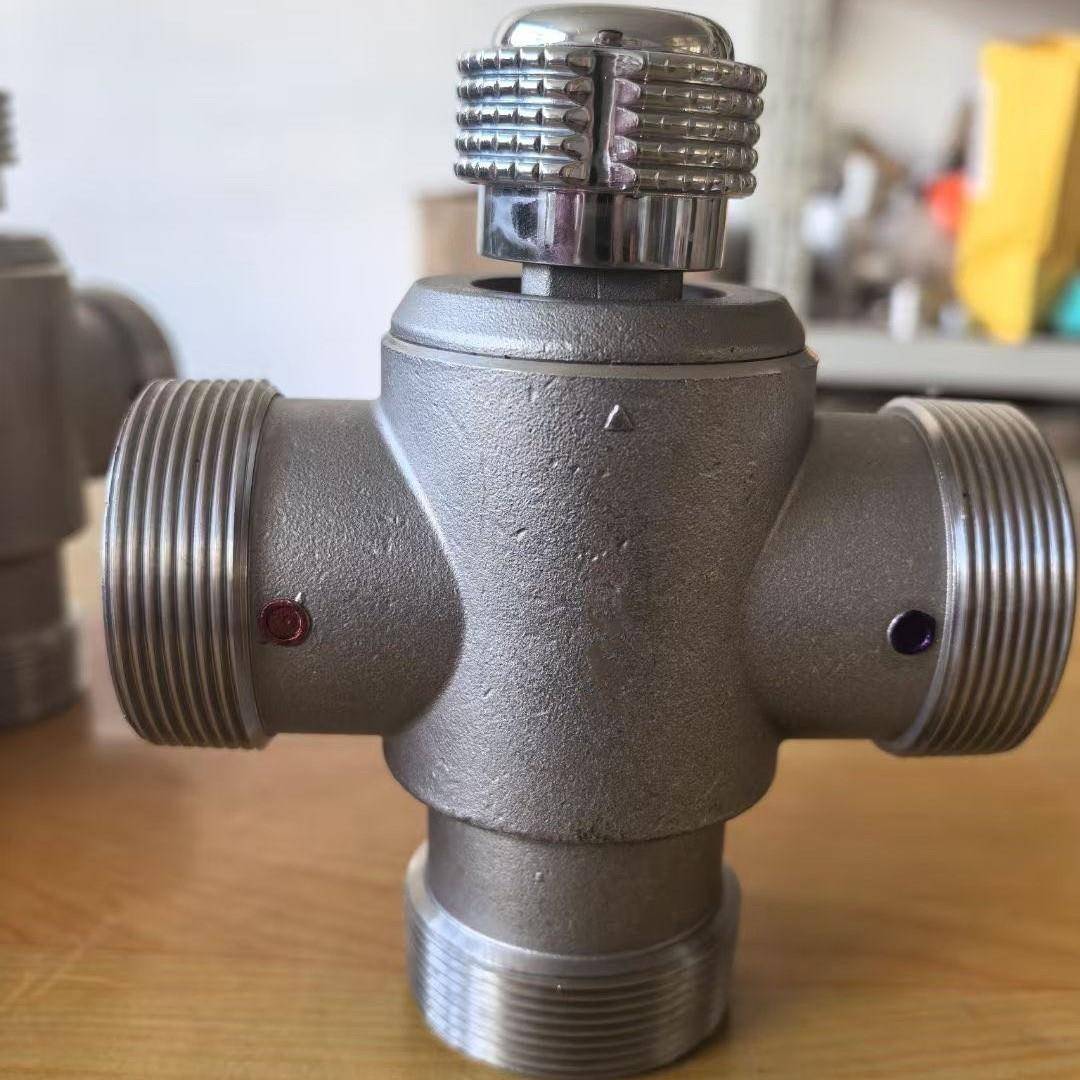 淋浴混水阀三出水冷热恒温混水阀冷热两用自动调温冷热混水阀