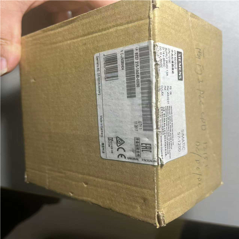 议~SIMATIC S7-1200 PLC，型号CPU12