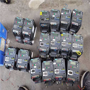 崽崽配件 V20变频器0.55 1.5kw 0.75 1.1kw