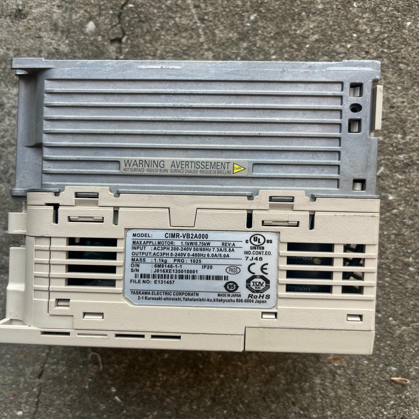 安川v1000系列变频器CIMR-VB2A000  1.1K(崽崽配件）