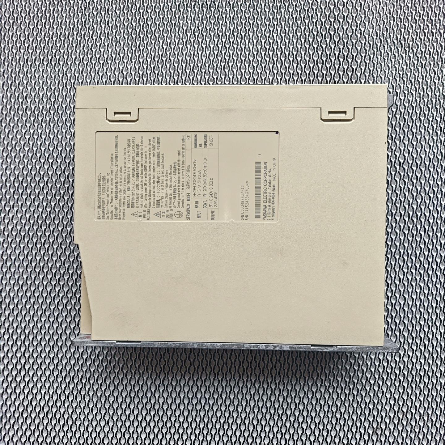 议~安川驱动器，SGPMS-2R5AP0A，450W，220V，