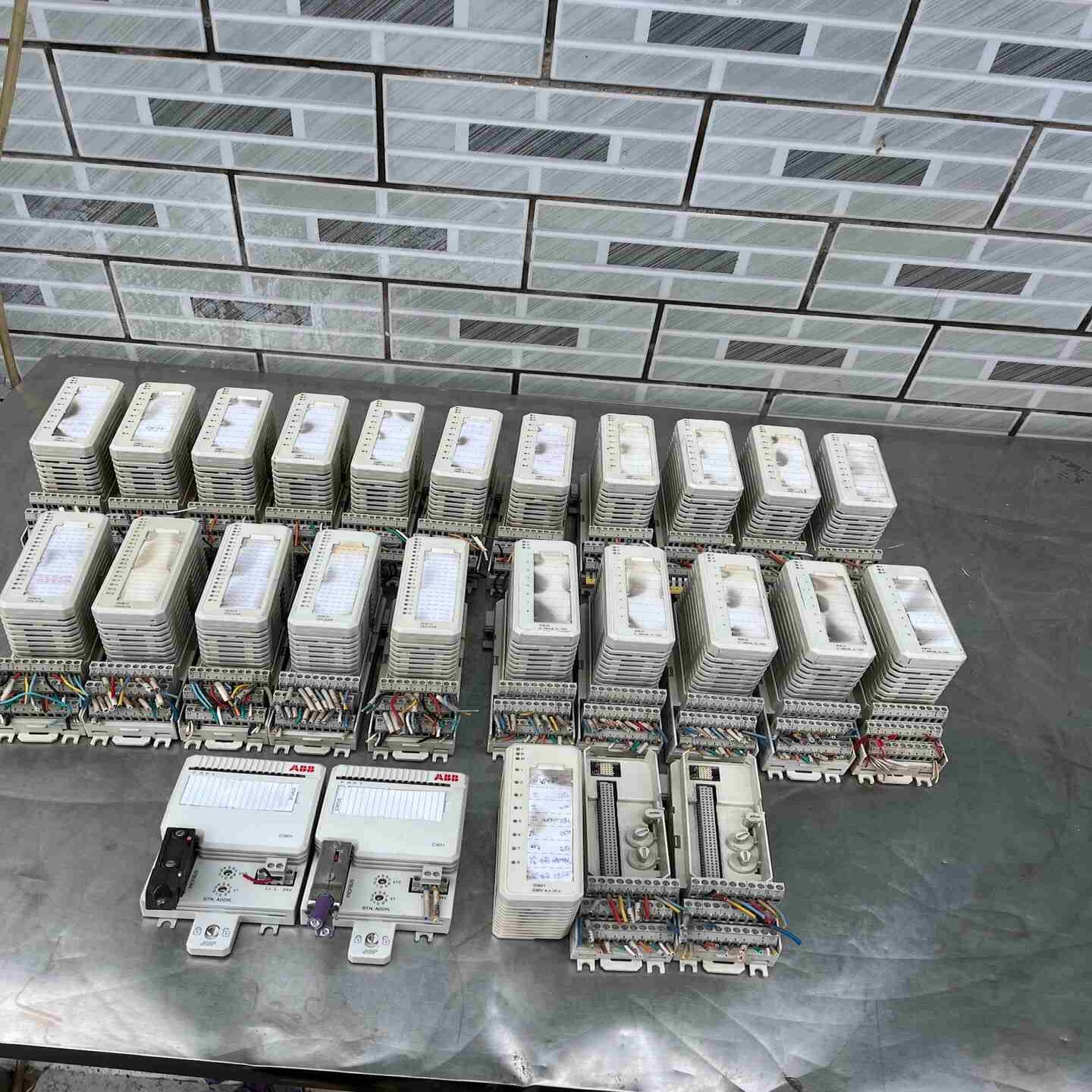 ABB模块 DI8111个带包装TB820V2全议价