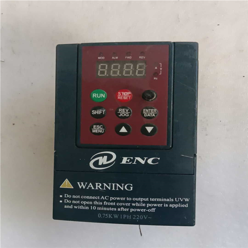 易能变频器0.75kw，EDS800-2S0007X，实物拍~议价