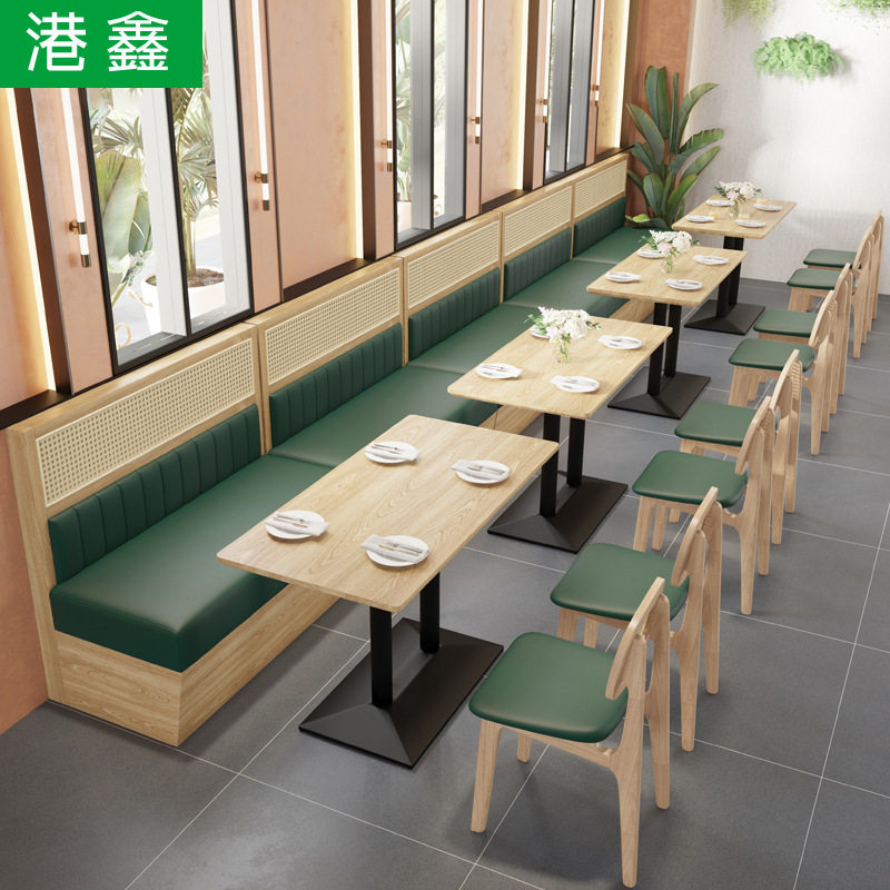 西餐厅靠墙卡座沙发桌椅组合
