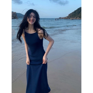 海边度假绝美裙子超仙女显瘦显高蓝色吊带连衣裙女 欧洲站2024新款
