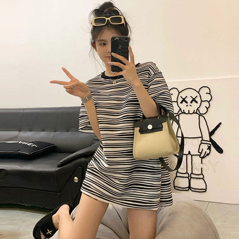 潮牌时尚条纹短袖t恤女2024夏季新款宽松大码中长款减龄百搭上衣