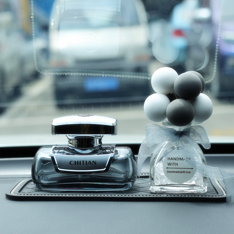 速发车载座汽油内香薰精车车上清除香氛车用品淡味男神摆件