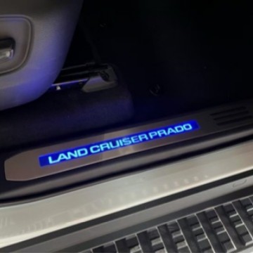 24霸道LC250LED迎宾踏板