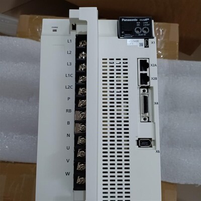 伺服驱动器MFDLNA3BE 3KW 工程余料 片