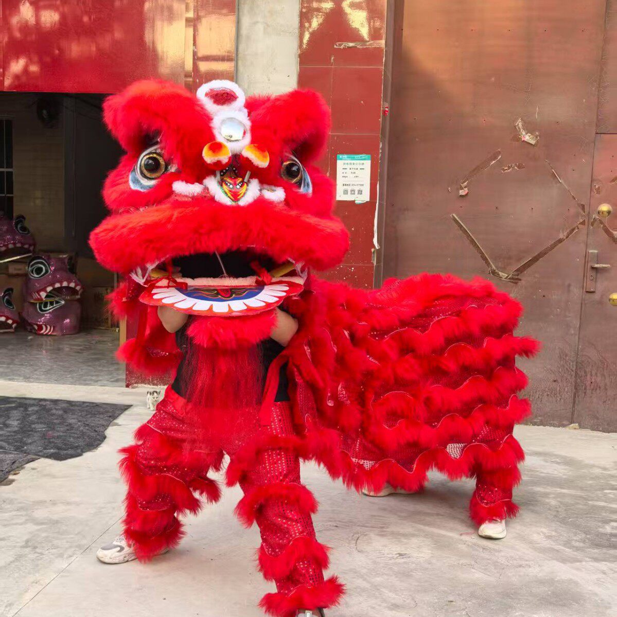 结婚拍照婚房布置专用款国标三号国潮粉色水晶蓝色醒狮整套道具