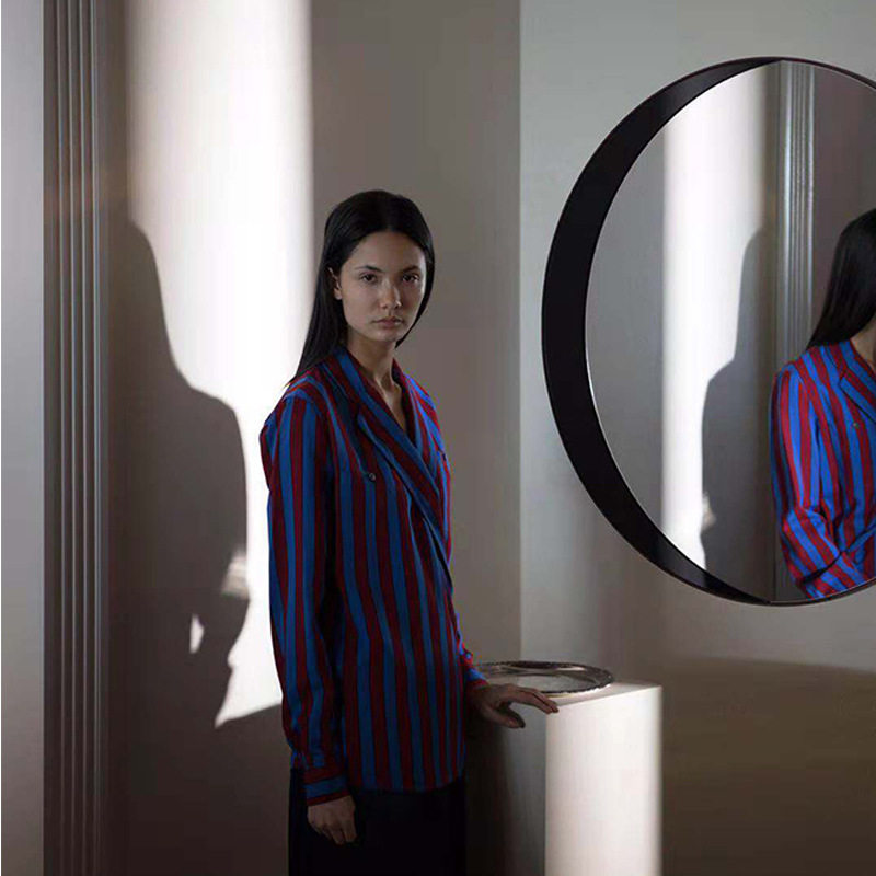 北欧圆形壁挂穿衣化妆镜