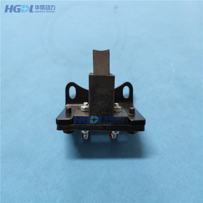 汽油发电机组碳刷架总成2V77适用2V78/GX620K1/GX670K1/SHT11500
