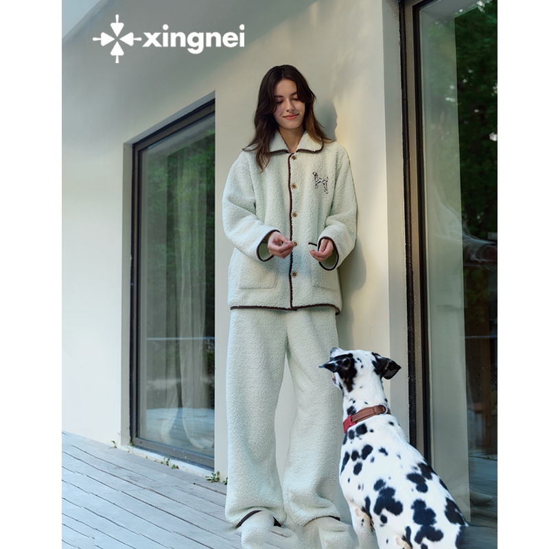 形内女睡衣面包绒加绒套装