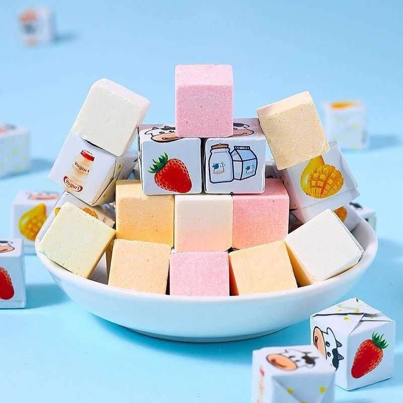 奶酪糖小方块糖果多口味奶糖干吃奶片牛奶棒卡通儿童零食糖果批发