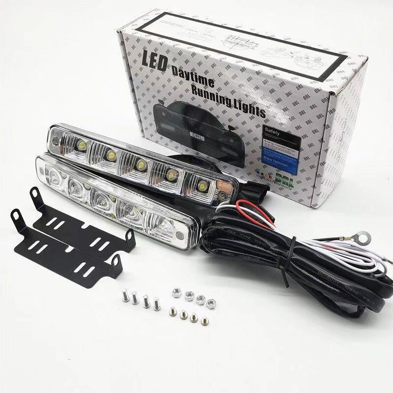 高亮度汽车Led日间行车灯摩托车配备通用日间行车灯改装防水中栅