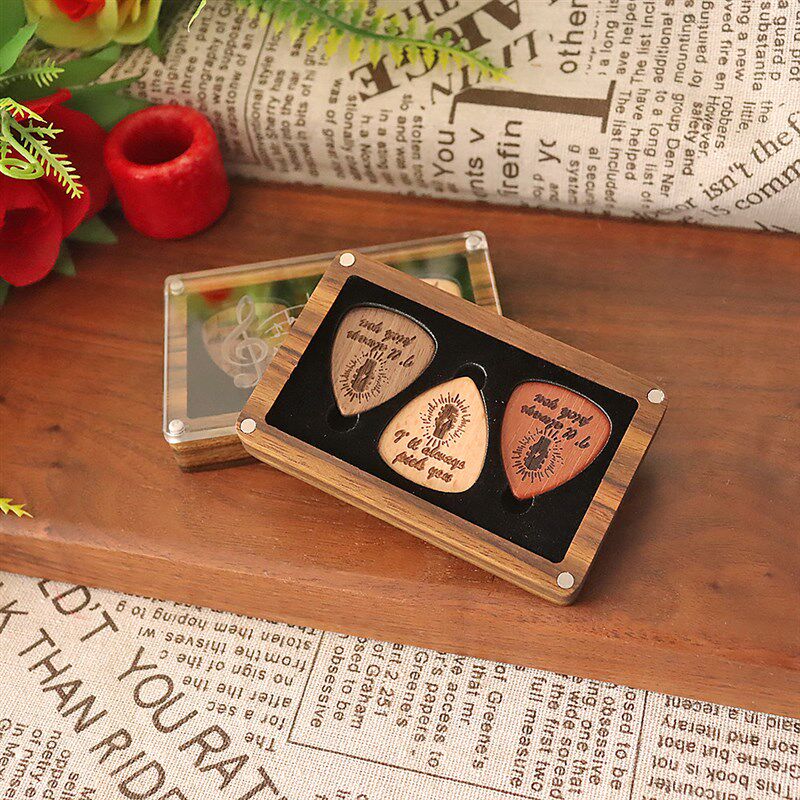 精选胡桃木吉他拨片盒实木薄片底座套装吉他拨片电吉他通用实木片