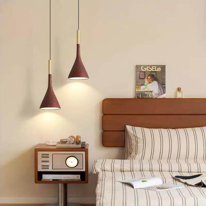 卧室床头吊灯覆古胡桃木时尚简约的日本Wabi-Sabi风格餐厅酒吧吊