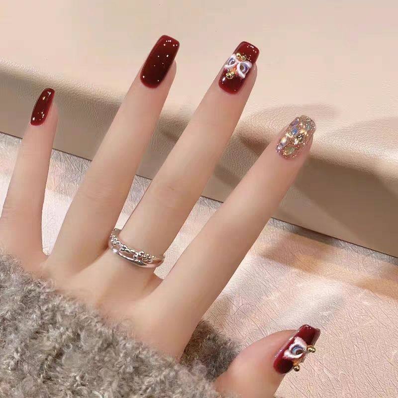 醒狮穿戴甲过年纯手工2025新年款香槟极光钻高级感显白短款可拆卸,彩妆/香水/美妆工具,美甲工具,淘宝优惠券,粉丝福利购,淘宝优惠卷