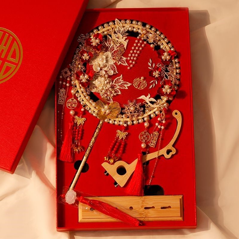奢华喜扇秀禾服扇子新娘结婚团扇diHy材料包结婚礼物送朋友成品,家居饰品,工艺扇/团扇/喜扇/折扇,淘宝优惠券,粉丝福利购,淘宝优惠卷