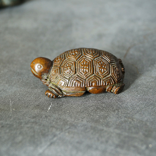 苏工实心铜长寿龟金钱龟茶宠茶玩盖置日式铜虫书桌茶桌博古架摆件
