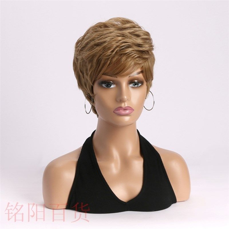 The new wig fashionable woman natural oblique bangs short