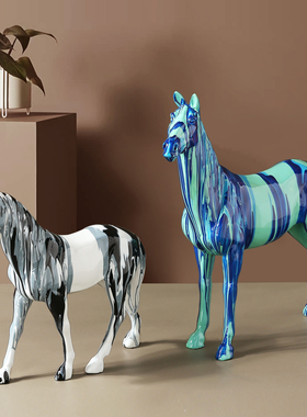 现代淋色流彩马艺术摆件客厅玄关办公室书房桌面装饰招财创意摆设