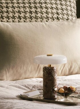 丹麦Trip Carrara便携式充电台灯客厅卧室床头大理石高级感氛围灯