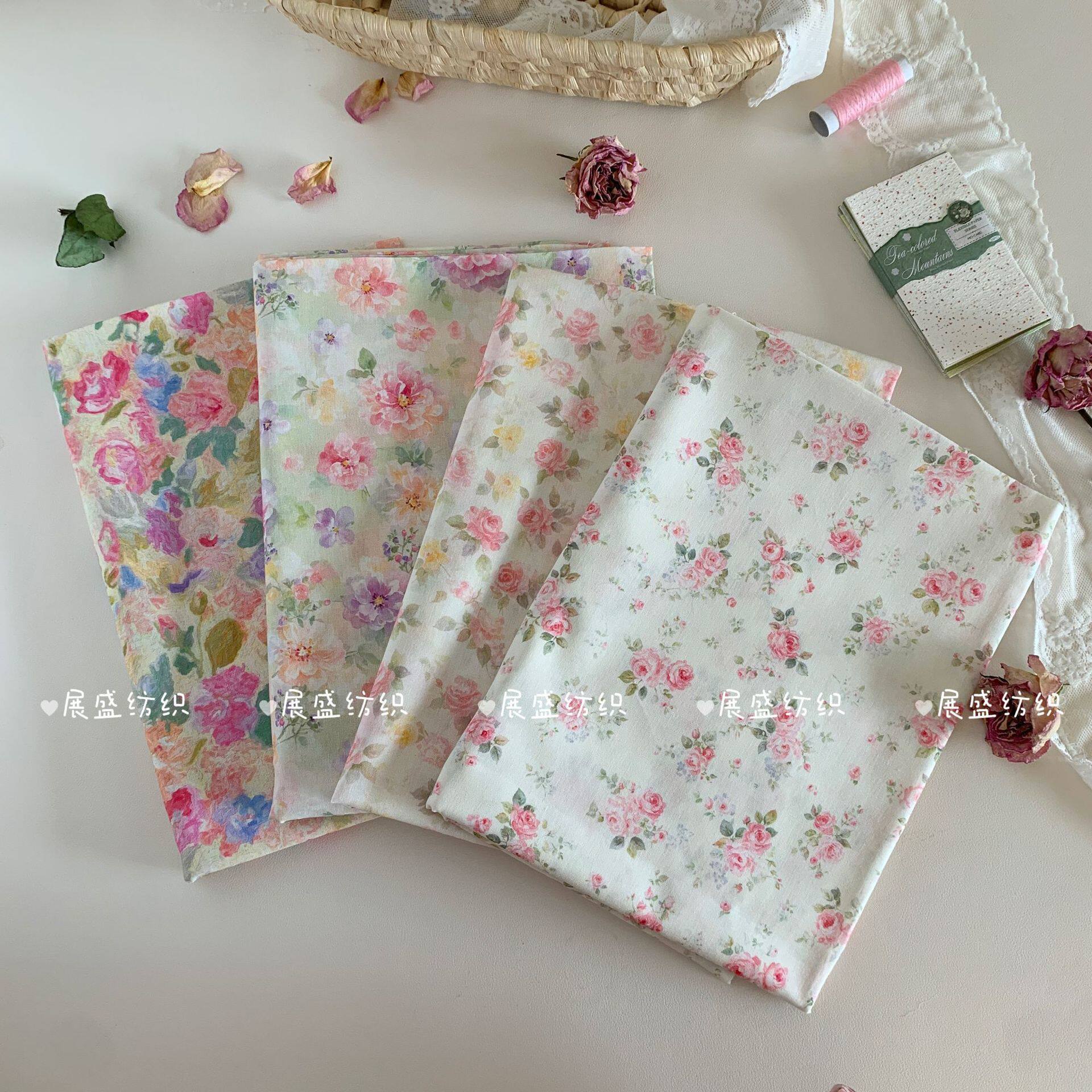 全棉40支数码印花布料 复古油画碎花 女装童装连衣裙睡衣家居服包