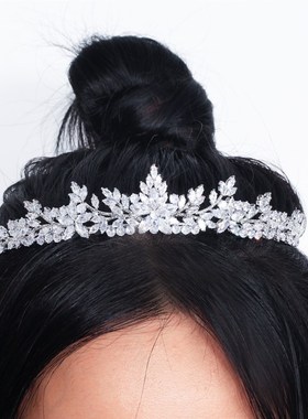 ThreeGraces Sparkling White Cubic Zirconia Elegant Flower Qu