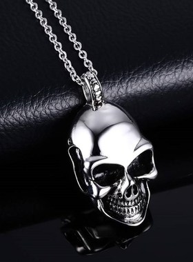 Straight batch jewelry with chain cool skull necklace titani