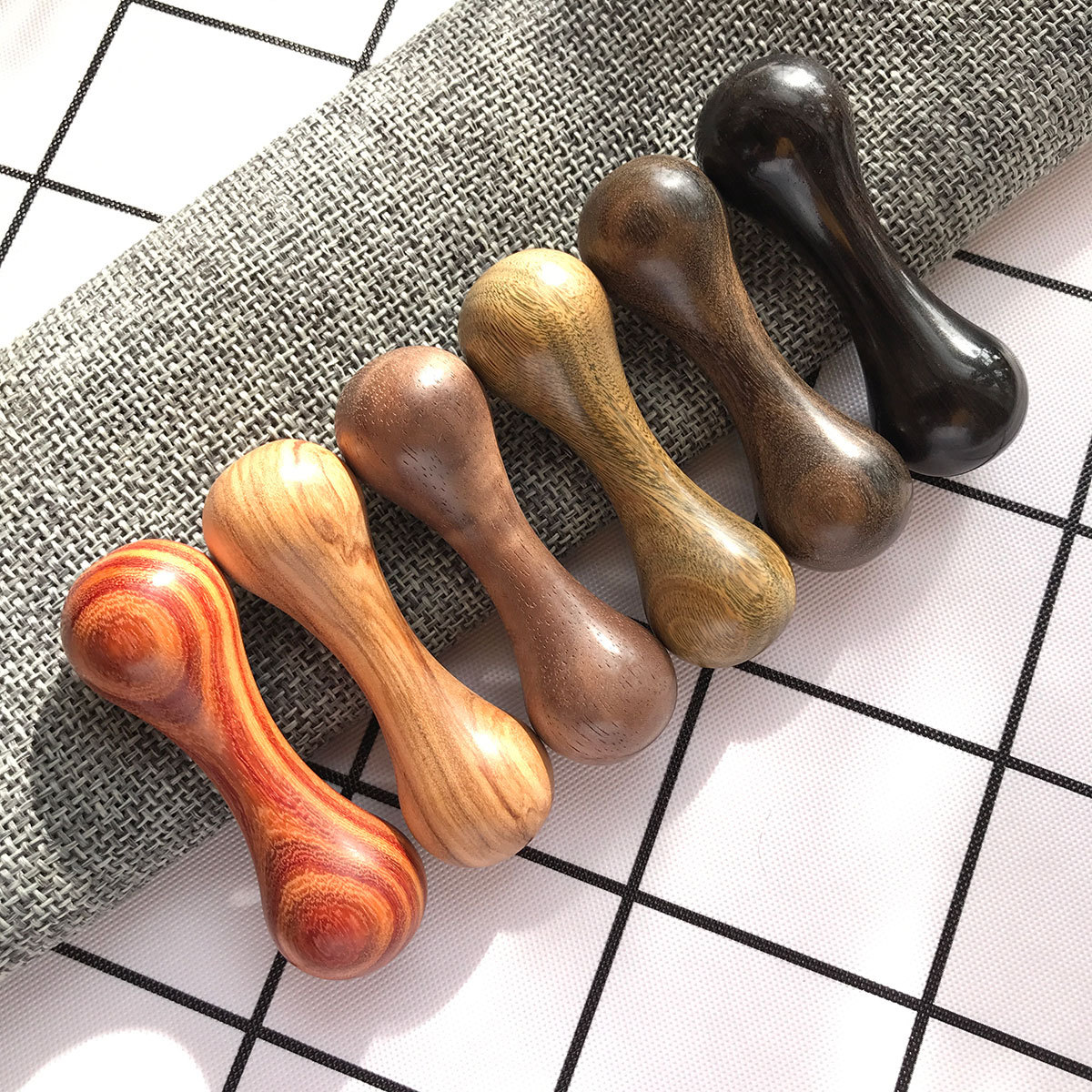 指尖哑铃宝乐珠实木质小骨头