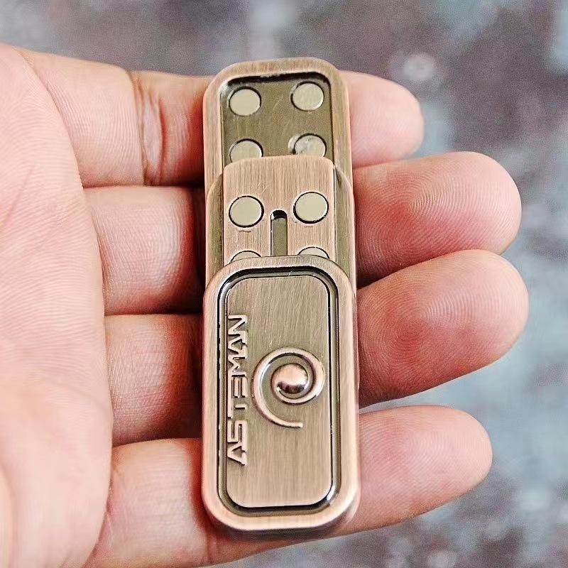 EDC三层金属磁铁推牌推币