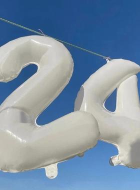 小红书ins风32寸大号白色数字铝膜气球户外装饰卡通生日拍照道具