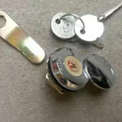 徐工吊车配件大全QY12吨16吨20吨25k工具箱锁门锁十字工具箱锁