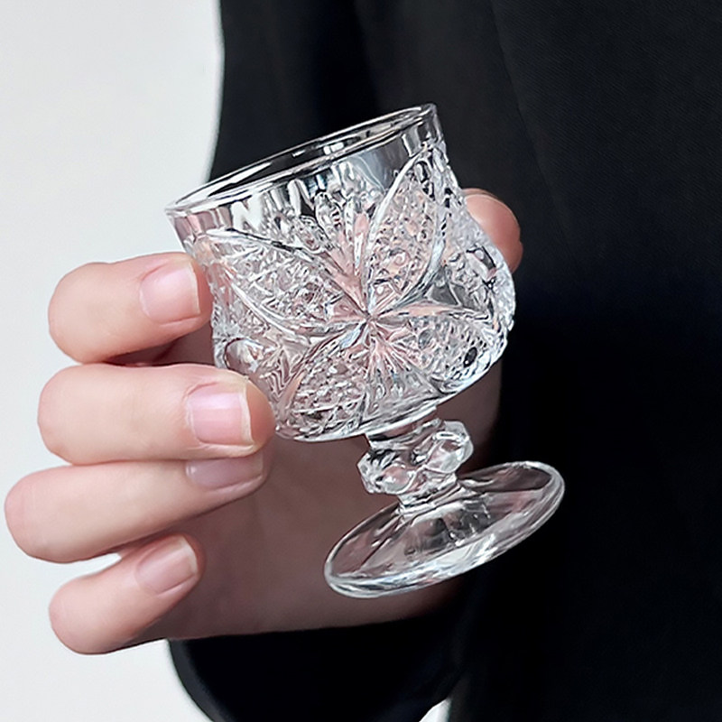 雕刻花纹玻璃白酒杯中式小酒杯复古烈酒杯敬酒杯高脚杯高颜值酒具,餐饮具,白酒杯,淘宝优惠券,粉丝福利购,淘宝优惠卷