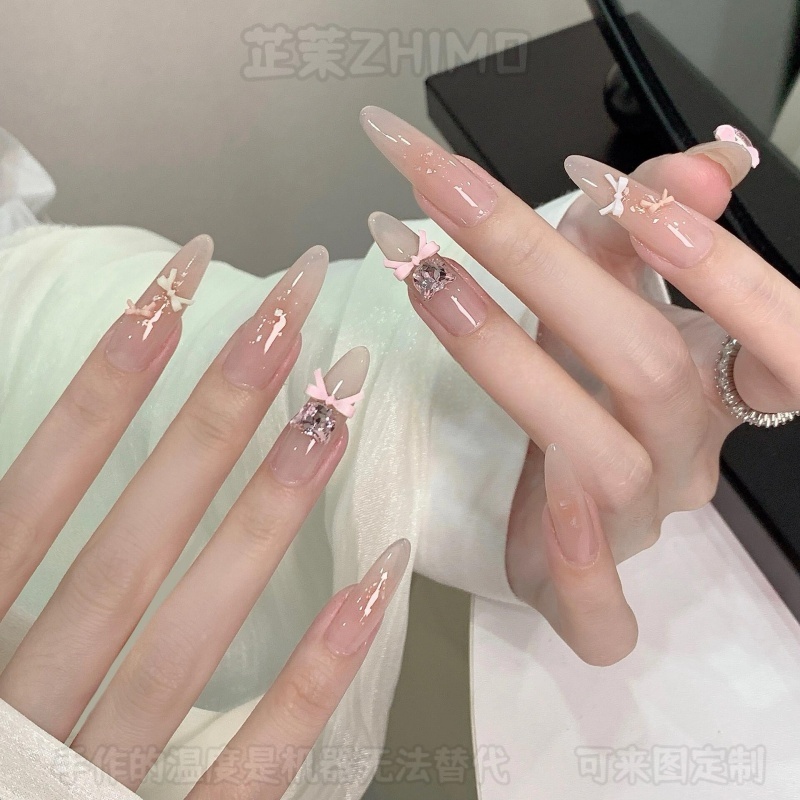 芷茉手工穿戴美甲定制长款裸色满钻蝴蝶结奢华新娘孕妇可拆卸甲