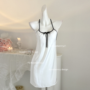 Roseberrrry古典美人 纯欲古风挂脖吊带睡裙性感气质款睡衣带胸垫