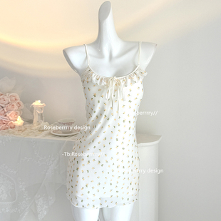 Roseberrrry碎花少女 纯欲甜美碎花吊带睡裙少女感睡衣带胸垫