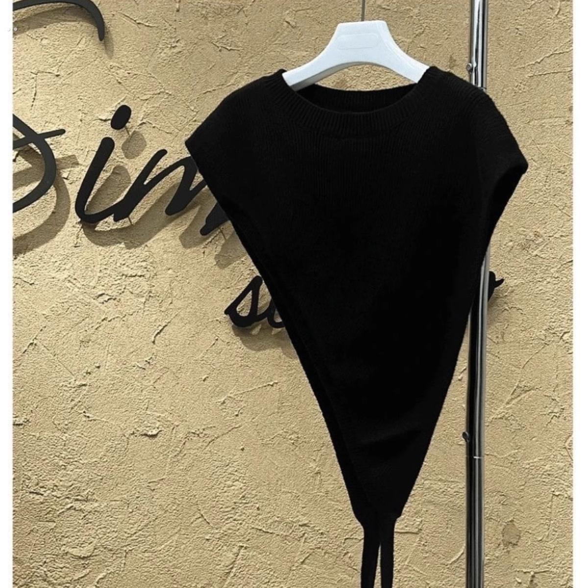 2025春秋新款斜肩女披肩高级感覆古小众设计三角针织披肩叠穿马甲