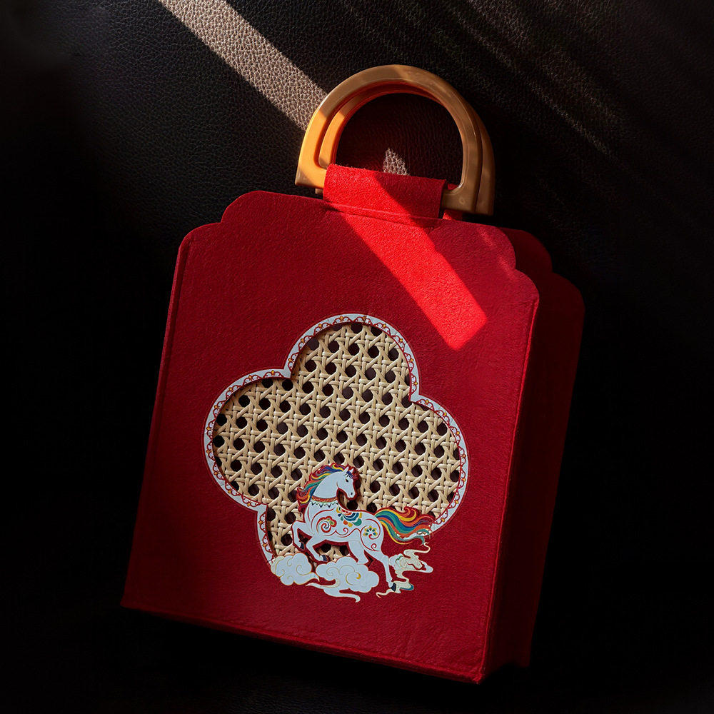 2026马年新年礼盒新款国潮手提毛毡包春节特产年货新年伴手礼礼袋,包装,中秋礼品包装,淘宝优惠券,粉丝福利购,淘宝优惠卷