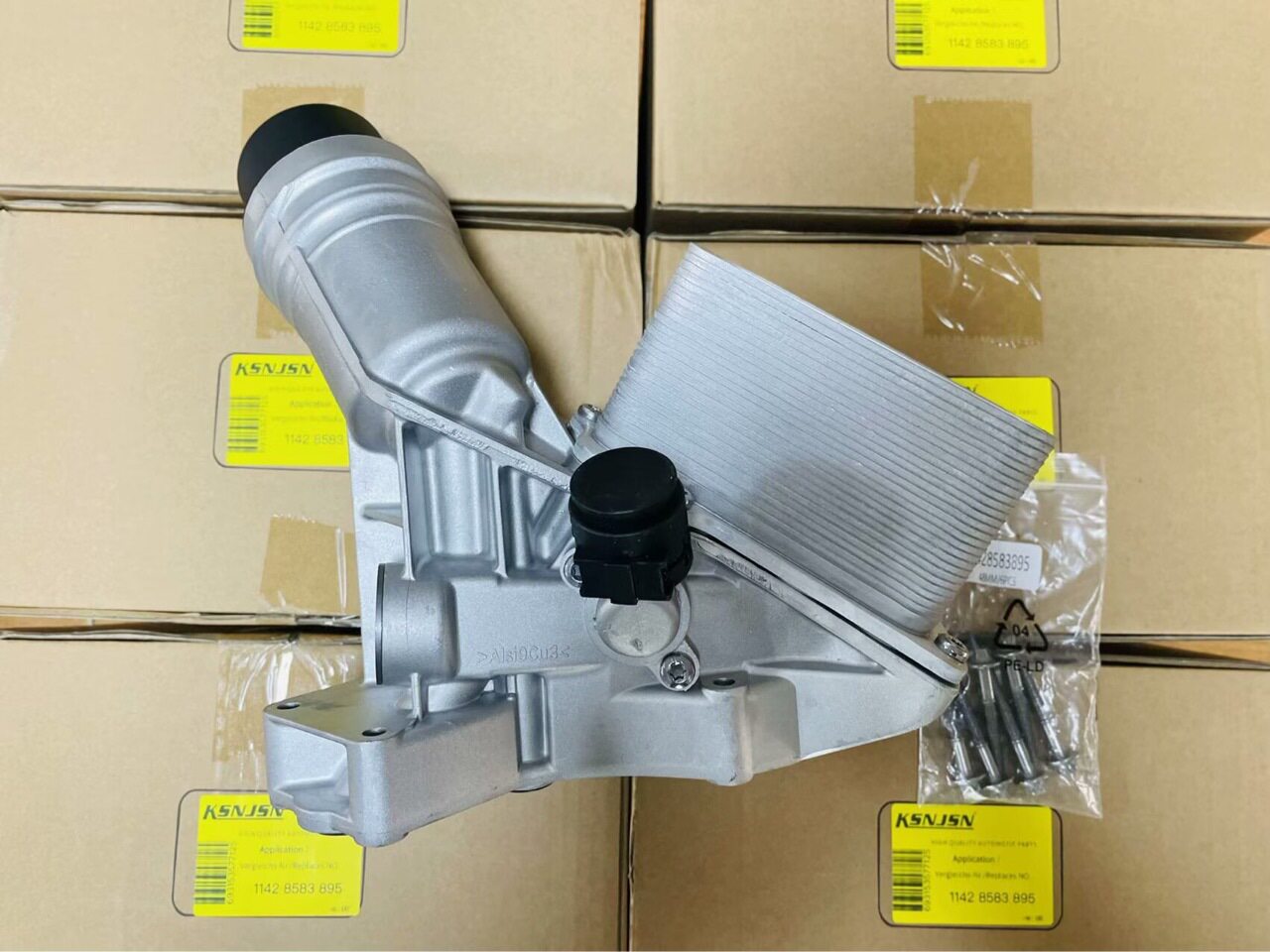 适用宝马5系G38G12740机油格底座总成B58机油散热器11428583895
