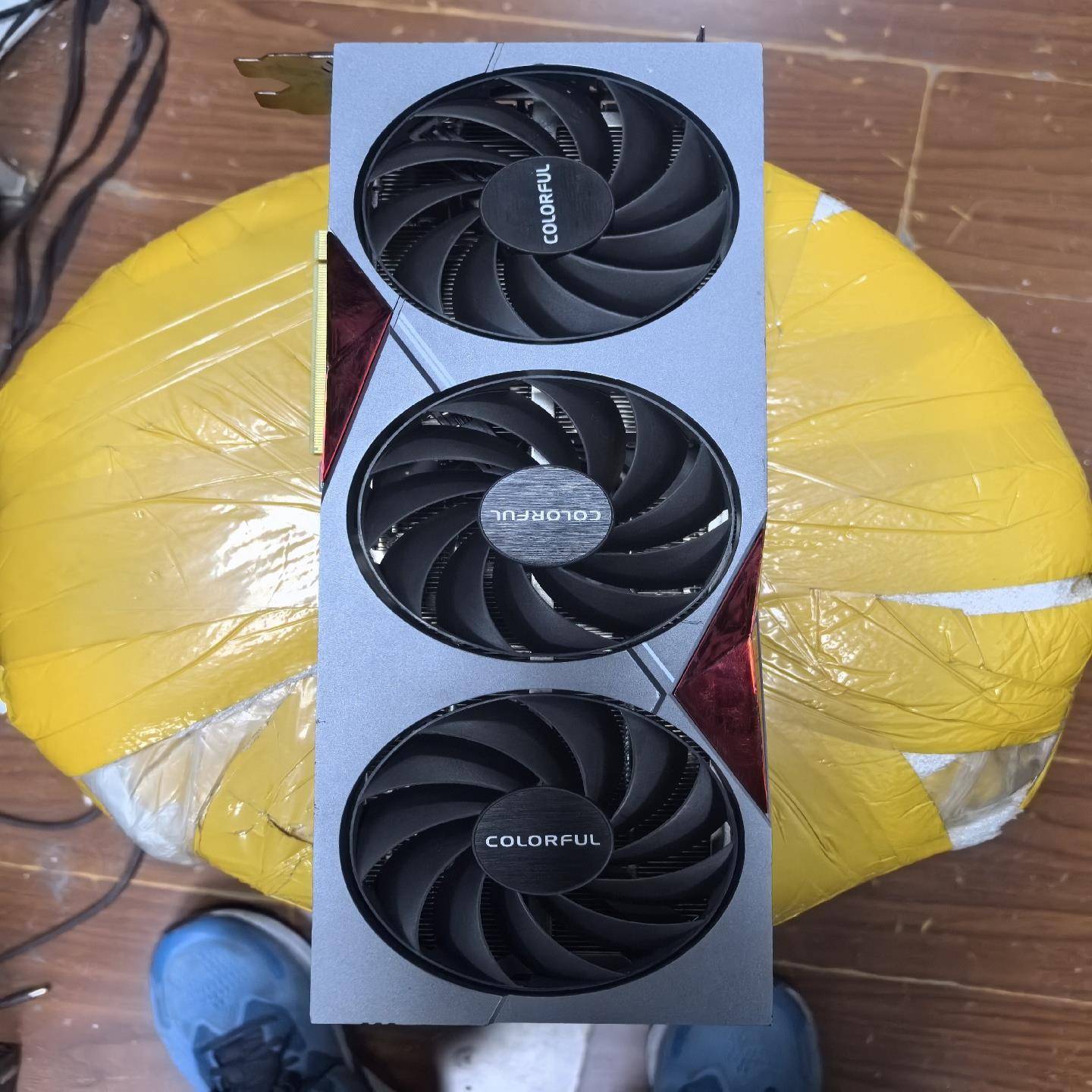 议价七彩虹4070战斧豪华 显卡12g 厂家带质保