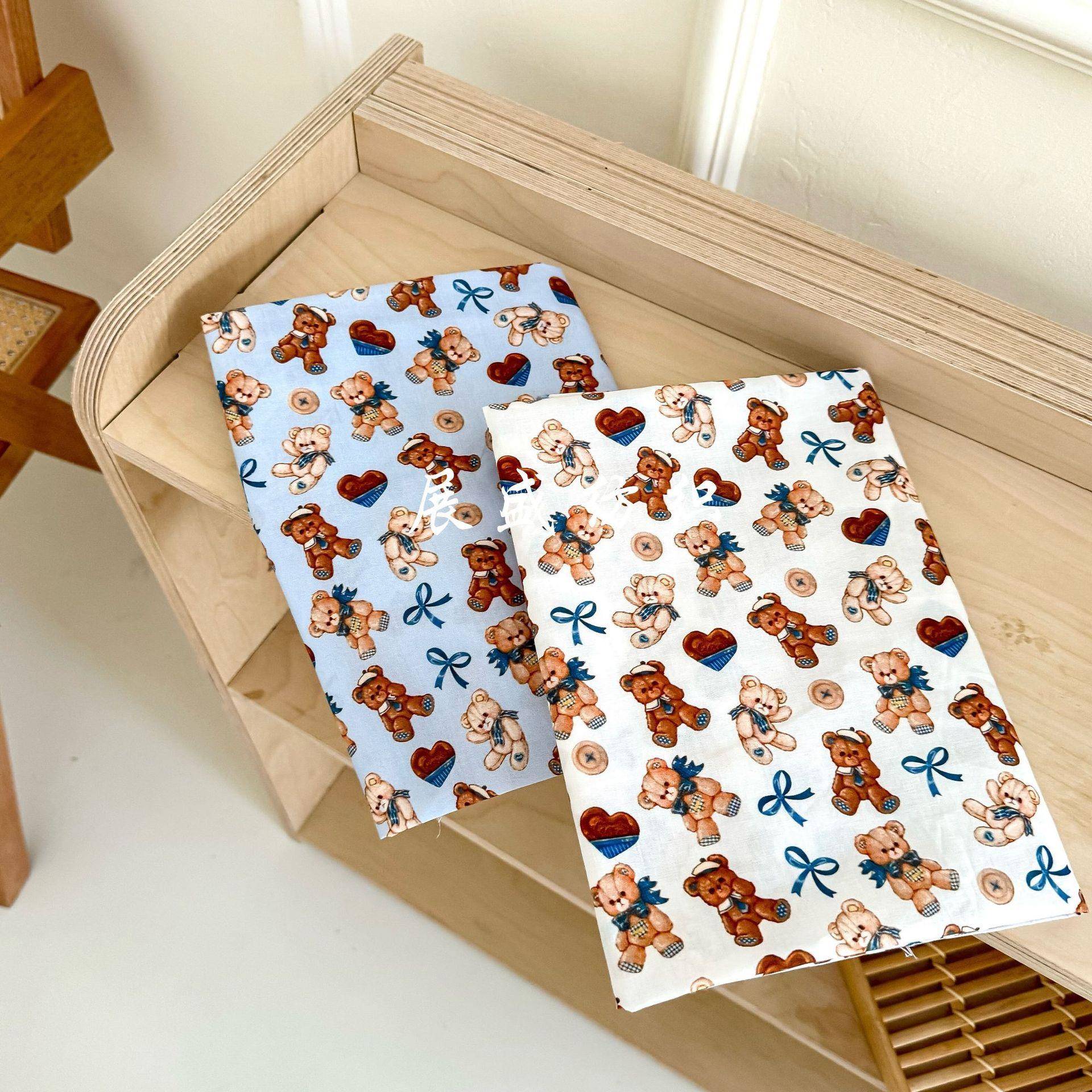 数码印花布料 60支纯棉卡爱卡通小熊棉布料 童装家居服箱包服饰补