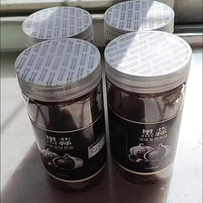 独头黑蒜山东特产精品发酵黑罐装即食零食新鲜头蒜